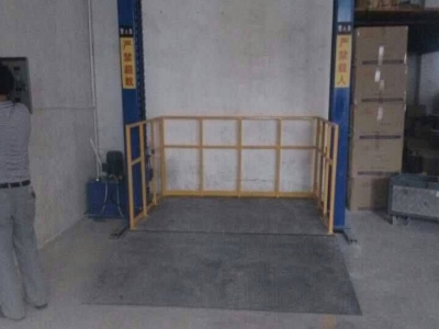 雙柱升降平臺(tái)