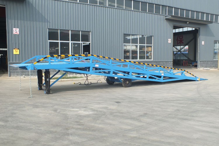 移動登車橋 移動登車橋