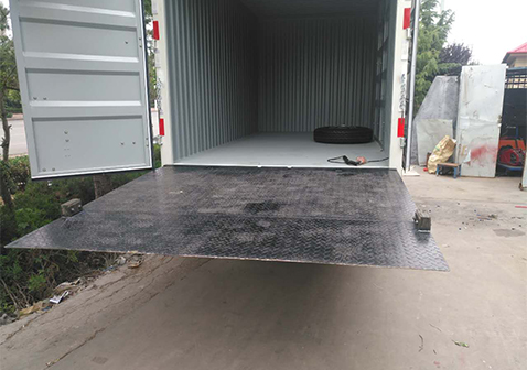 汽車尾板 汽車尾板