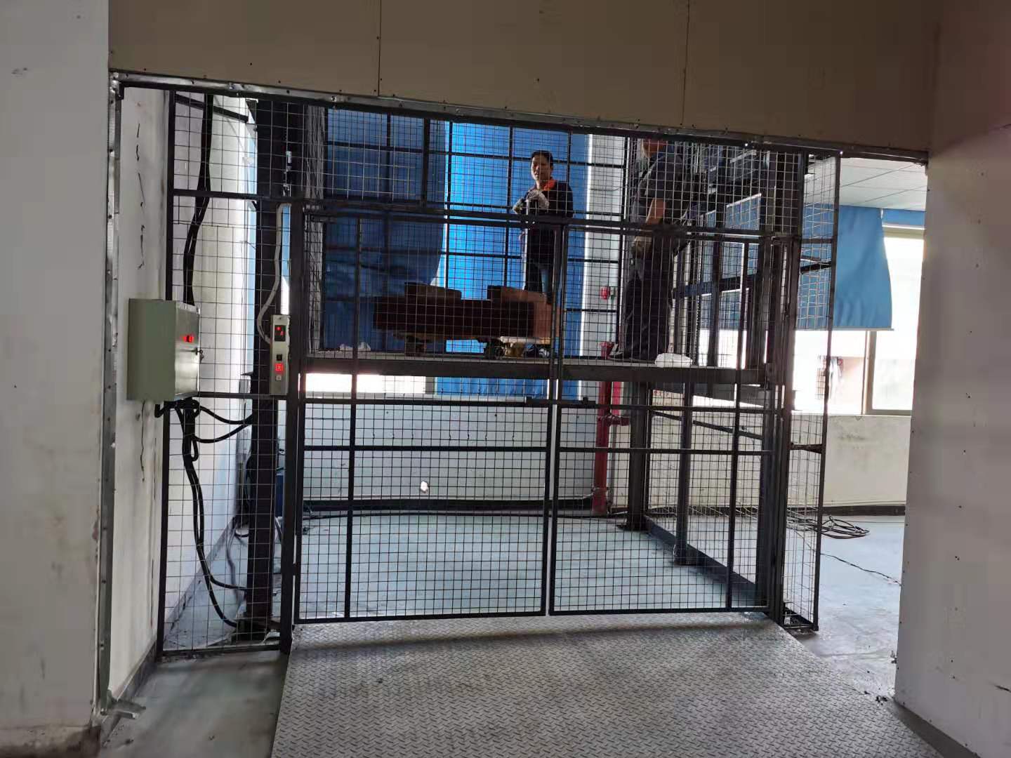 升降貨梯 升降貨梯